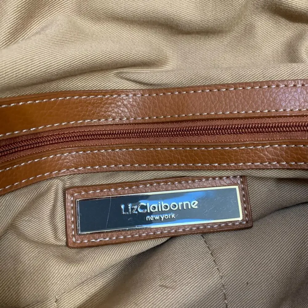 Elegant Brown Leather Hobo Bag - Picture 15 of 17